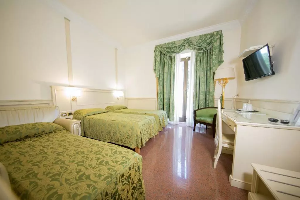 Mancini-Park-Hotel-Roma-camera-tripla-__214880174.webp